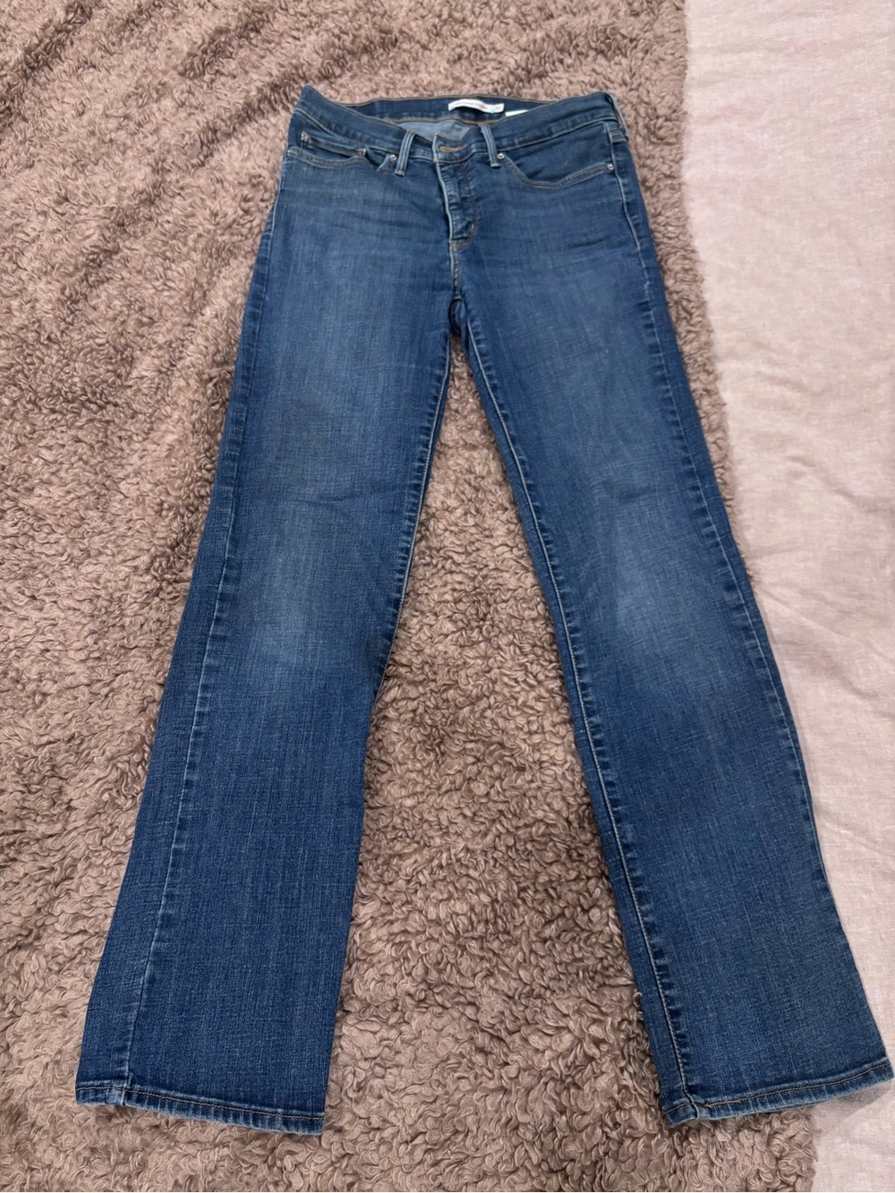 Levi’s Shaping Straight Jeans